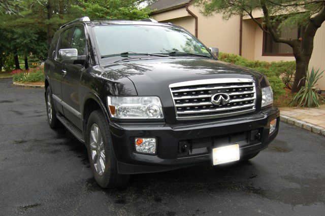2010 Infiniti QX56 EX - DUAL Power Doors