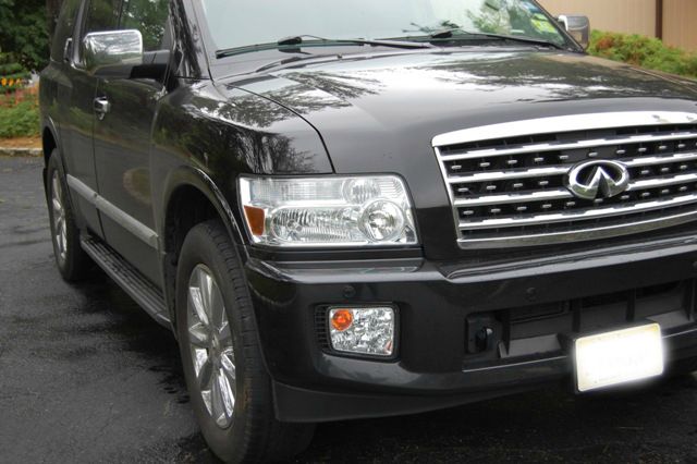 2010 Infiniti QX56 EX - DUAL Power Doors