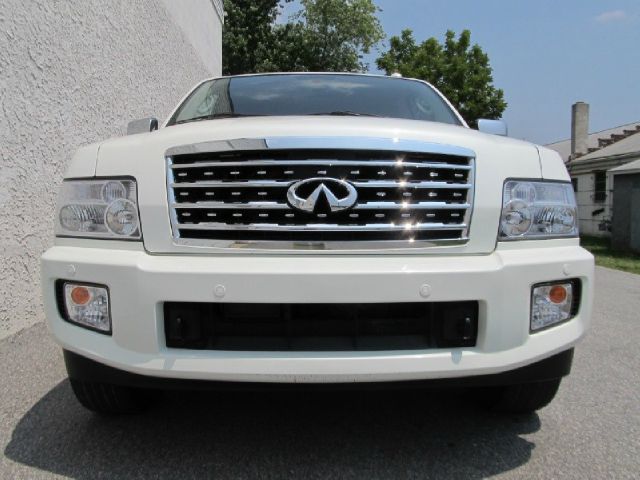 2010 Infiniti QX56 EX - DUAL Power Doors