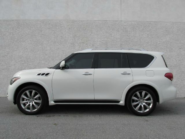 2011 Infiniti QX56 Ram 3500 Diesel 2-WD