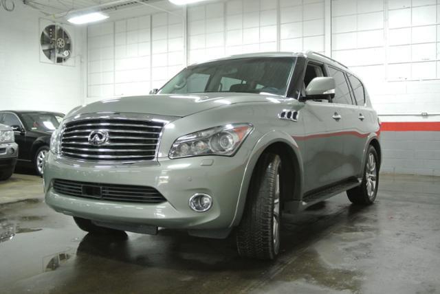 2011 Infiniti QX56 REG CAB Sportside 117.5 WB