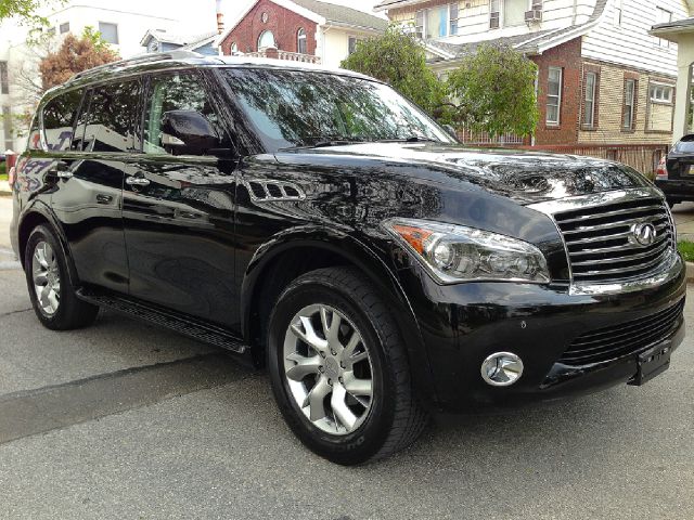 2011 Infiniti QX56 Ram 3500 Diesel 2-WD