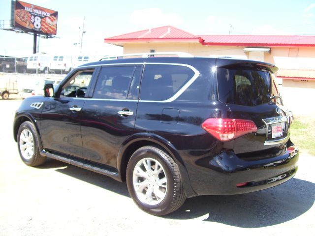 2011 Infiniti QX56 4wd