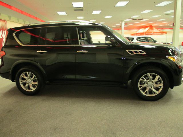 2013 Infiniti QX56 Ram 3500 Diesel 2-WD