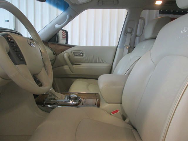 2013 Infiniti QX56 Ram 3500 Diesel 2-WD