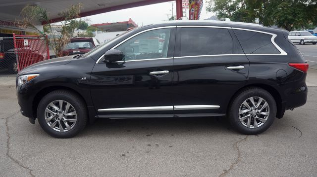 2014 Infiniti QX60 Running Boards, Chrome Bumpers