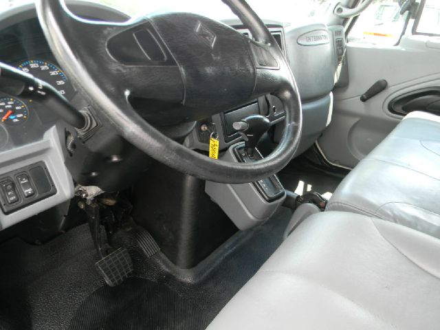 2005 International 4300 Unknown