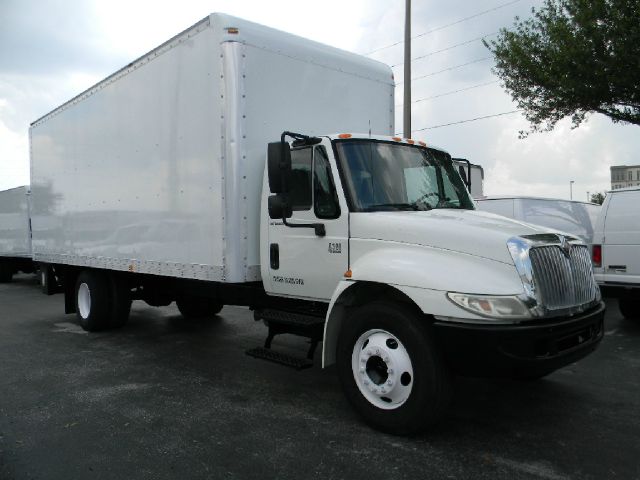 2005 International 4300 Unknown