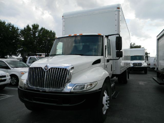 2005 International 4300 Unknown