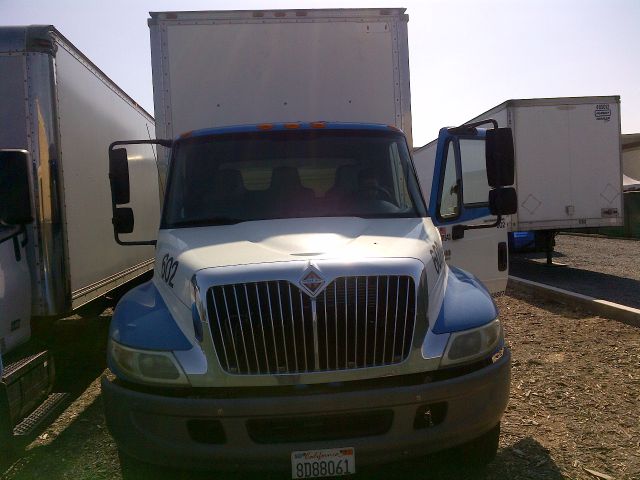 2005 International 4300 Utility Truck 4x2