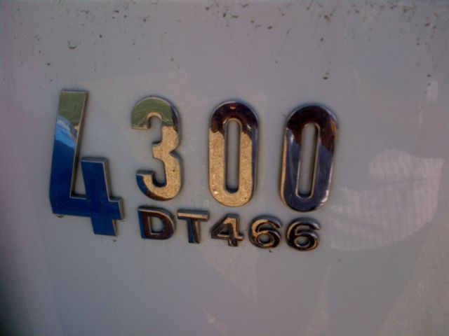 2005 International 4300 Utility Truck 4x2