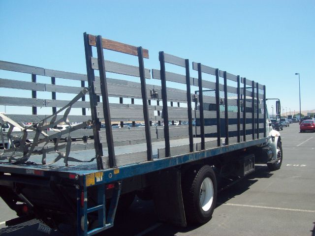 2005 International 4300 Silverado Shortbed