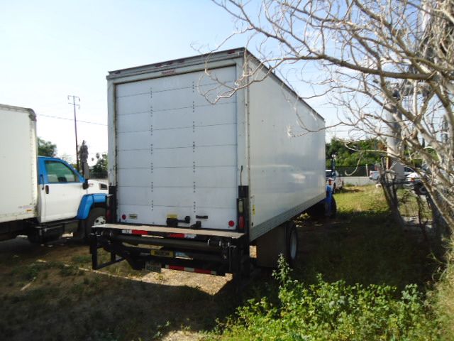 2007 International 4300 V6 CX