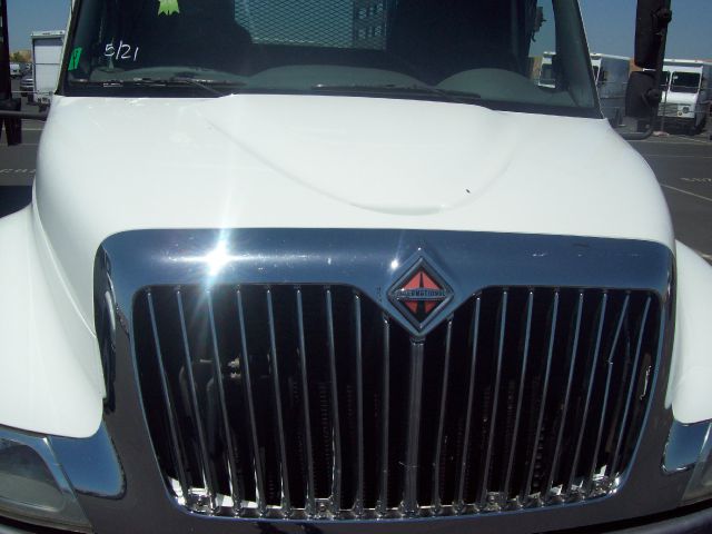 2007 International 4300 Silverado Shortbed