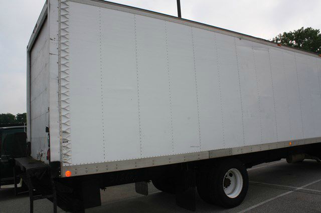 2002 International 4300 DT466 1996 Buick