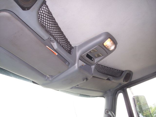 2005 International 4300 RollBack Unknown