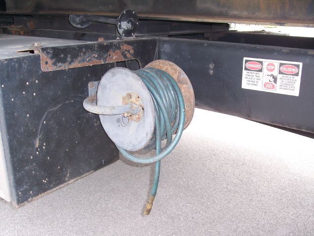 2005 International 4300 RollBack Unknown