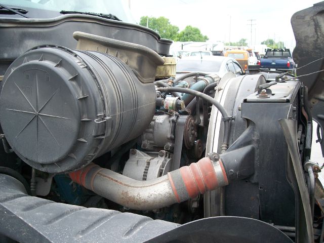 2005 International 4300 RollBack Unknown