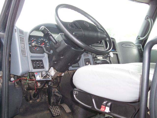 2005 International 4300 RollBack Unknown