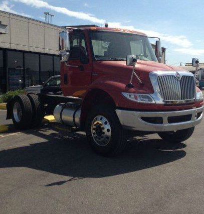 2014 International 4400 single axle AT Leather 4WD EX