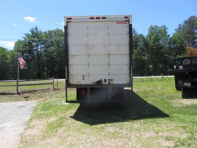 2001 International 4700 4dr Sdn Touring Signature RWD Sedan