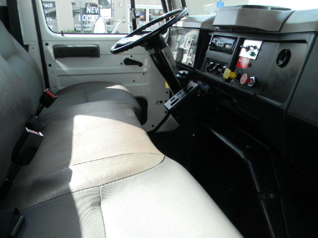 2001 International 4900 Unknown