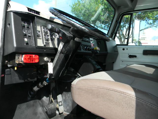 2001 International 4900 Unknown