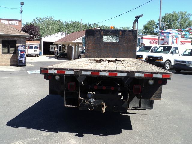 2002 International 4900 V-12