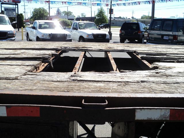 2002 International 4900 V-12