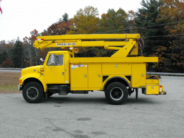 1997 International 4900 Series Luxurysedan
