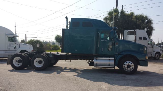 2014 International 9200 SLE WITH 3RD ROW