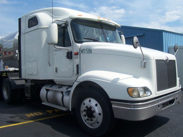 2005 International 9400i Unknown