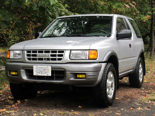 1999 Isuzu Amigo 4DR SDN 3.7L FWD