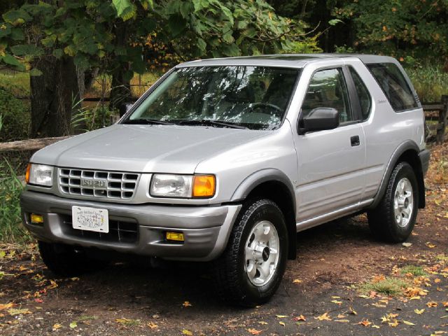1999 Isuzu Amigo 4DR SDN 3.7L FWD