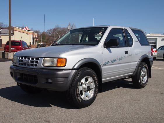 1999 Isuzu Amigo 4DR SDN 3.7L FWD