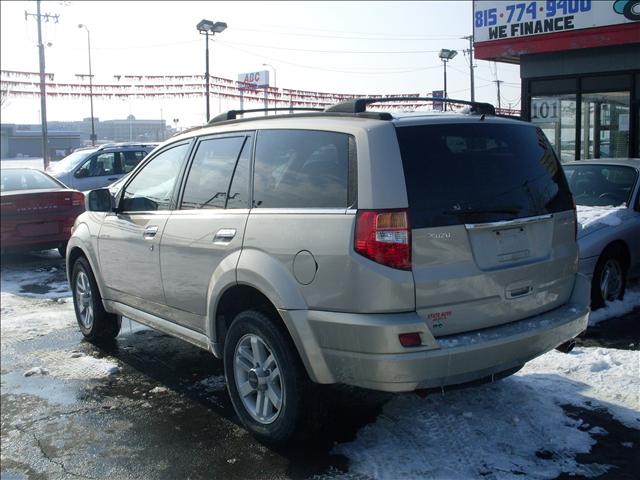 2002 Isuzu Axiom SW2