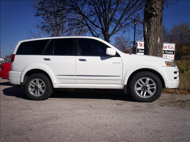 2002 Isuzu Axiom Limited