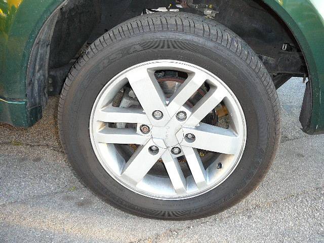 2002 Isuzu Axiom SW2