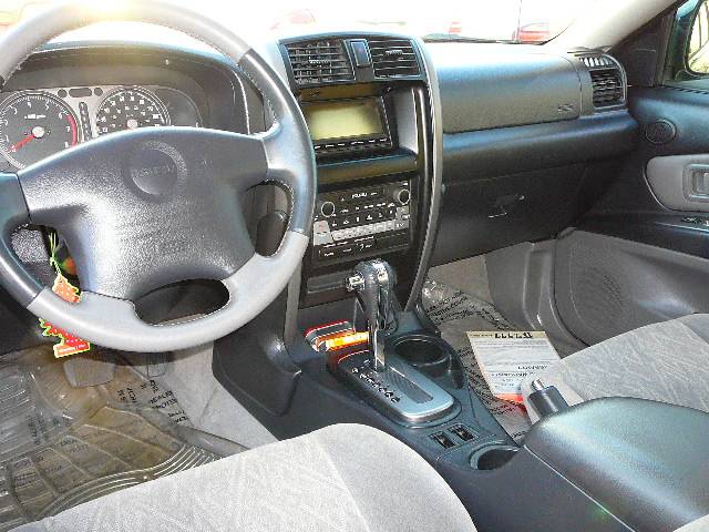2002 Isuzu Axiom SW2