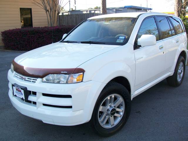 2002 Isuzu Axiom Limited