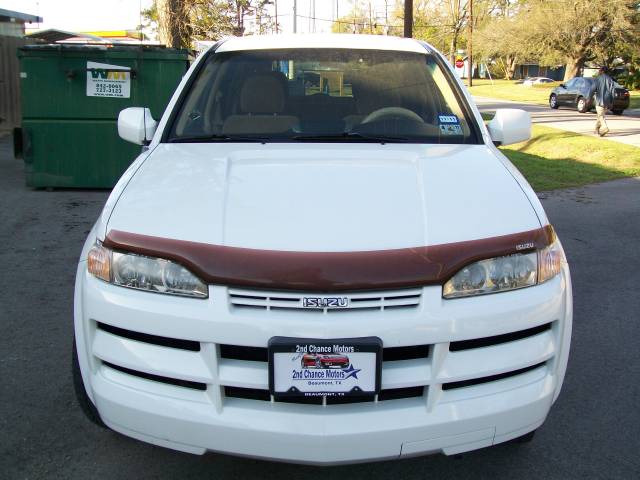 2002 Isuzu Axiom Limited