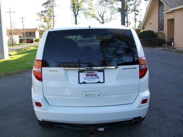 2002 Isuzu Axiom Limited