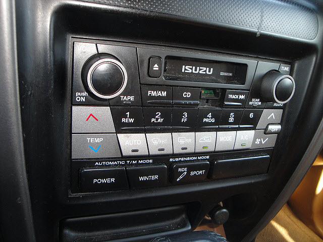 2002 Isuzu Axiom Unknown