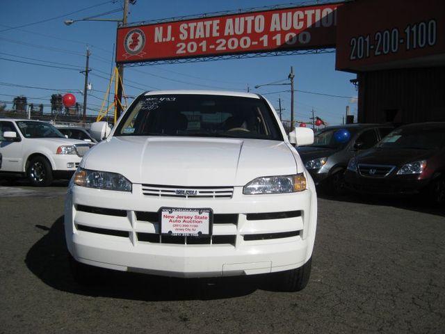 2002 Isuzu Axiom SUV