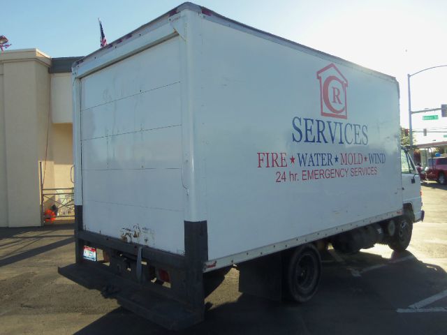 1994 Isuzu BOX TRUCK Unknown