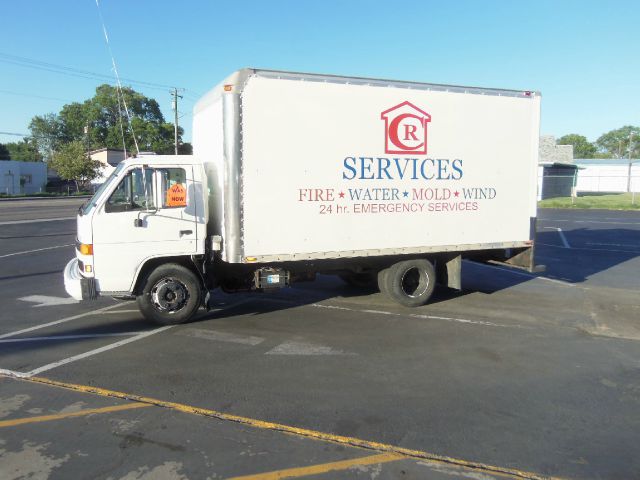 1994 Isuzu BOX TRUCK Unknown