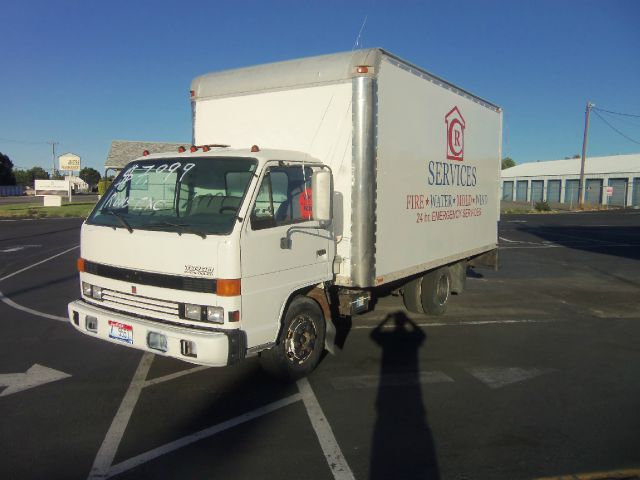 1994 Isuzu BOX TRUCK Unknown