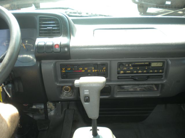 2001 Isuzu NPR Unknown