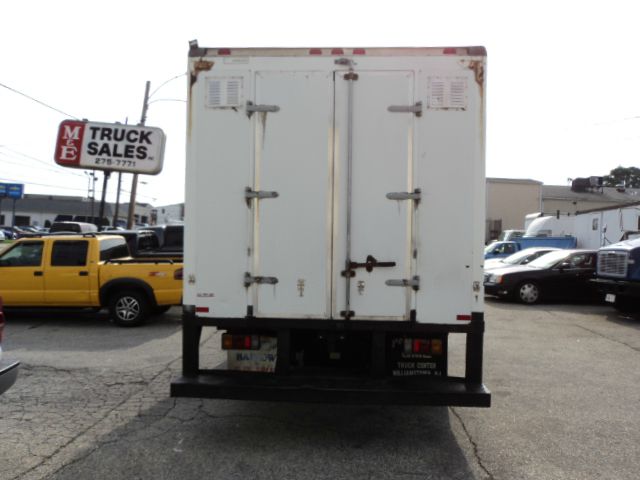 2004 Isuzu NPR Unknown