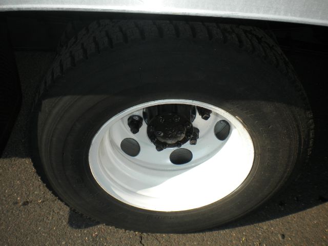 2005 Isuzu NPR Unknown